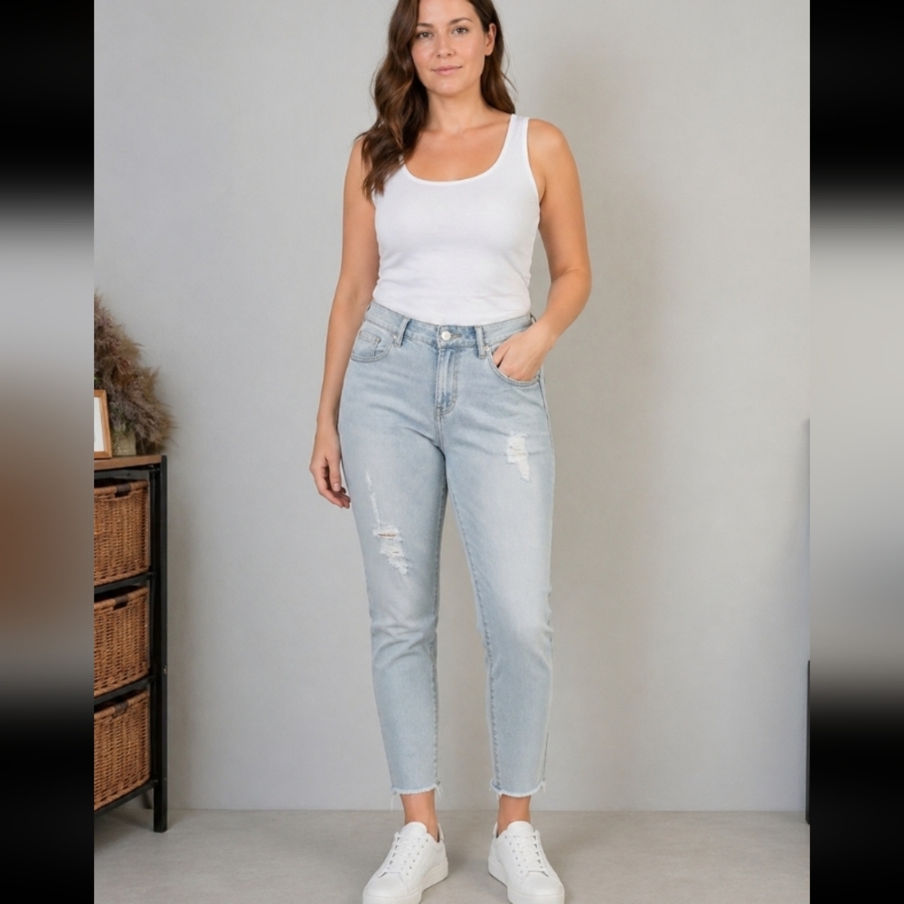 TINSEL Super Light Wash Distressed Jeans Size 25